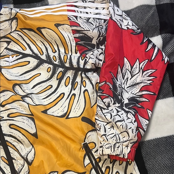 Adidas X Farm Rio Collab Bold Leaf Pattern Jacket size XS oversized fit - Picture 5 of 17
